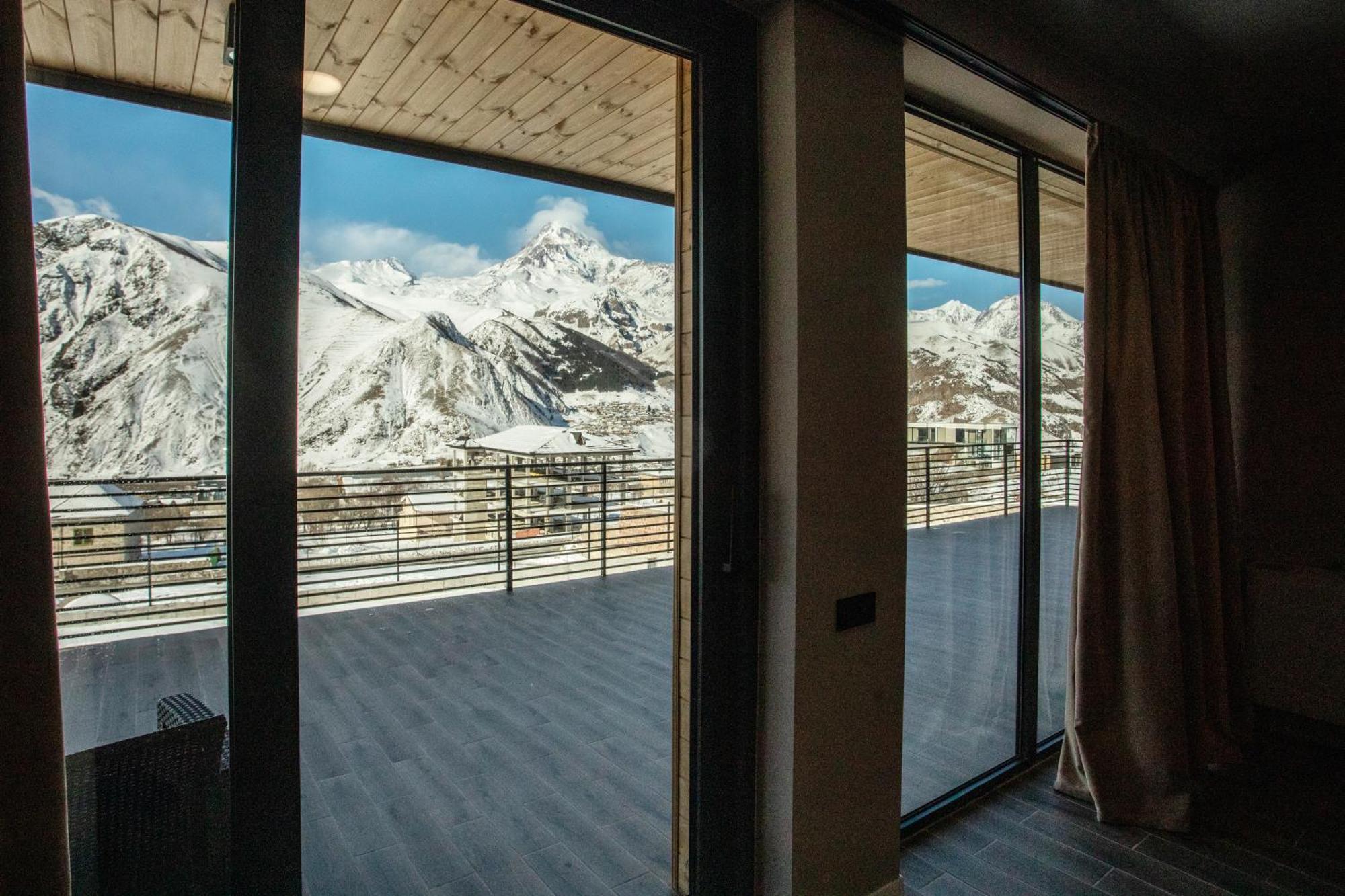 Kazbegi Hotel Grand View Exterior photo