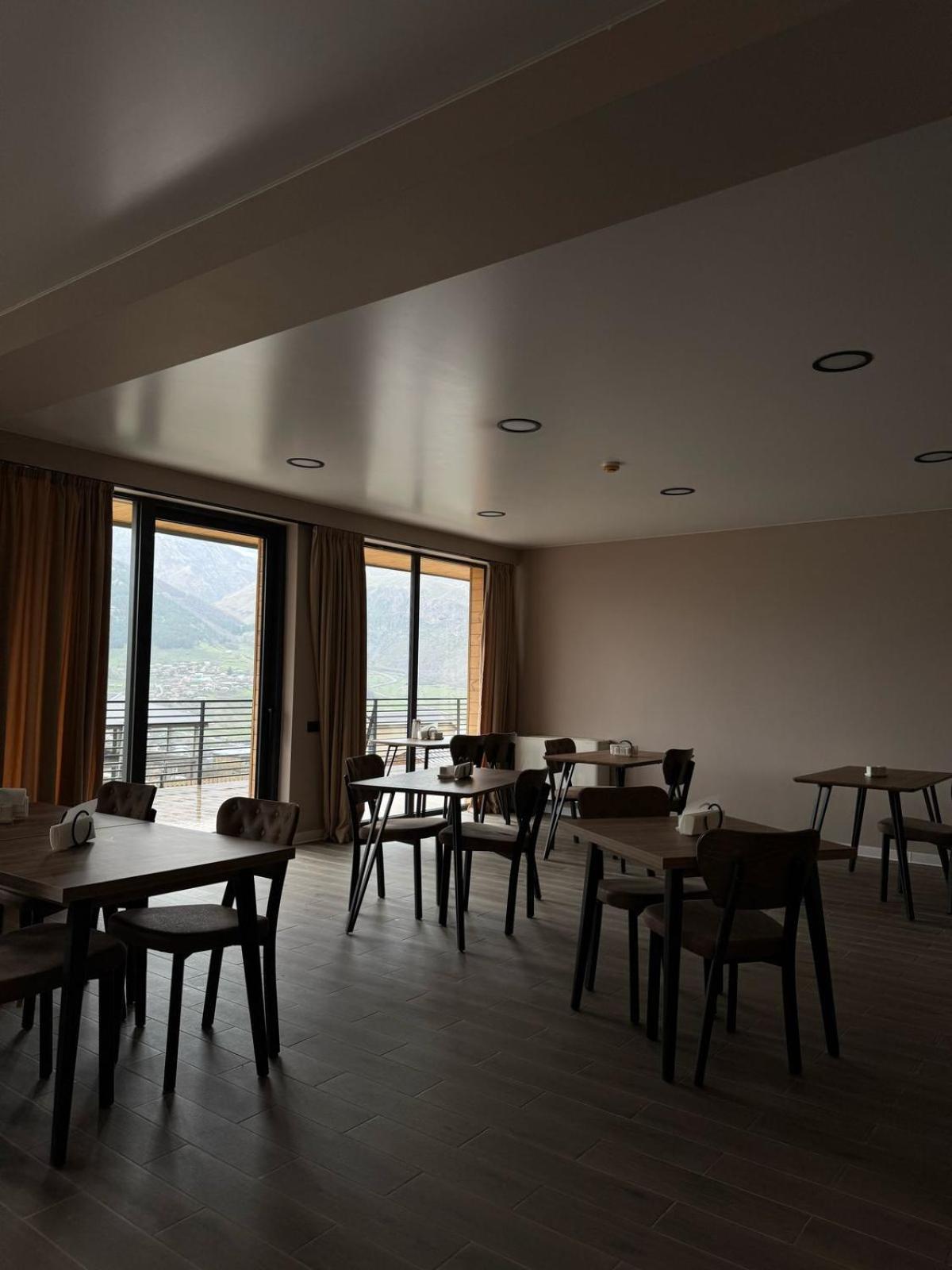Kazbegi Hotel Grand View Exterior photo